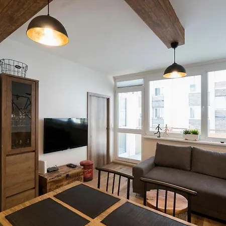 アパート Stylish Centrally Located 1br With Parking ブラチスラヴァ