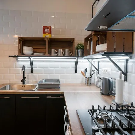 Stylish Centrally Located 1br With Parking Appartement *