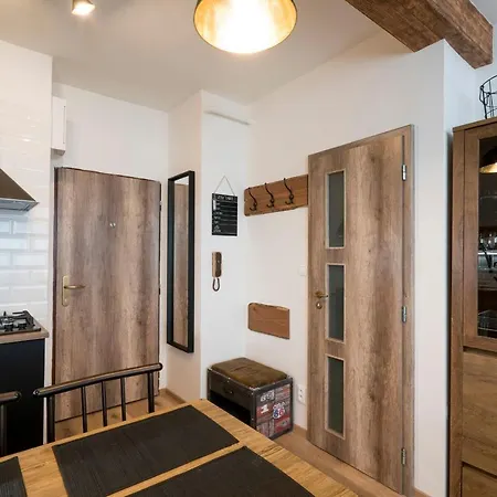 Апартаменты Stylish Centrally Located 1br With Parking Братислава