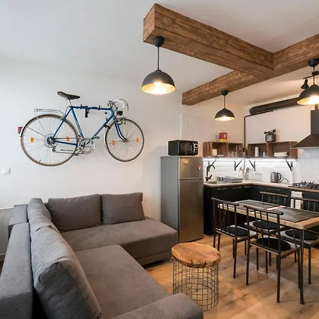 Stylish Centrally Located 1br With Parking * Братислава